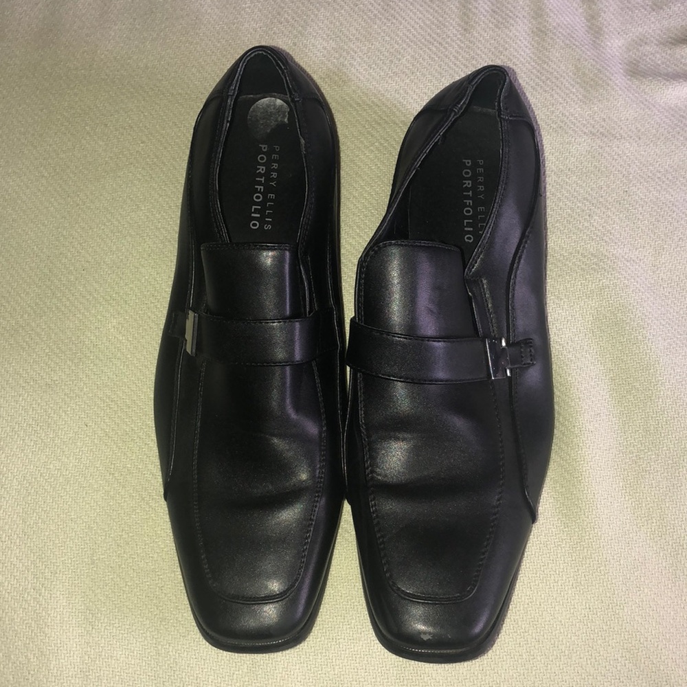 Perry Ellis dressing shoes